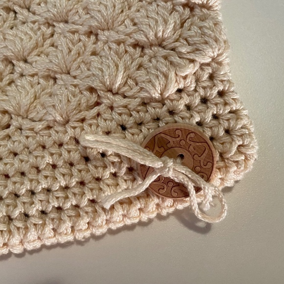 Sweet Cream Crocheted Drawstring Backpack - Picture 5 of 9